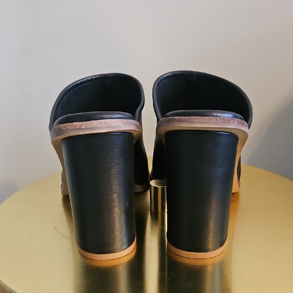 Dolce Vita Black Leather Mules - Picture 2 of 6